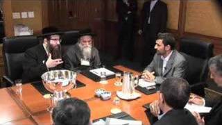 Ahmadinejad Greeted by AntiZionist Jews in New York [upl. by Adila775]