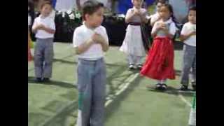 2° PREESCOLAR RECITANDO EN INGLÉS EN LA CEREMONIA A LA BANDERA [upl. by Aurore1]