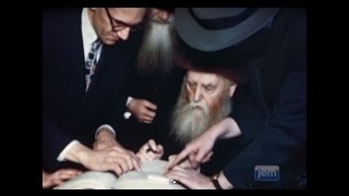 The Previous Rebbe Accepts US Citizenship  RARE Footage from 1949 [upl. by Behn]