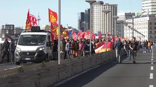 Sciopero Generale Genova prende il via il corteo [upl. by Oznofla]