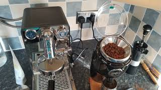 Espresso Review 27 Horsham Coffee Roaster Brazil Fazenda Paraiso On ECM Puristika [upl. by Jarus]