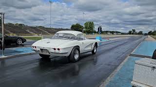 62 corvette vs C4 ZR1 [upl. by Yliab]