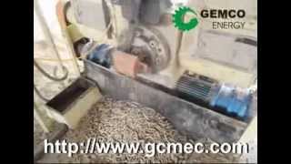 How does biomass briquette machine work Making 8mm biomass briquettes [upl. by Binni]