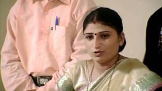 Scene Collection  Aamdar Majhya Khishat  Marathi Movie  Anant Jog  Kiran Pise  2009 [upl. by Ahsiuqram]