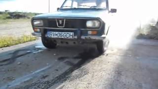 «Show de boucane» avec une voiture roumaine de 45 ans [upl. by Iyre76]