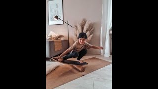 Balance Board Tricks und Übungen  Surfspaß für die ganze Familie mit wahuBoard [upl. by Tnarb]