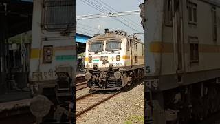 12314 New Delhi Sealdah Rajdhani Express 🔥🔥 shorts [upl. by Munn499]