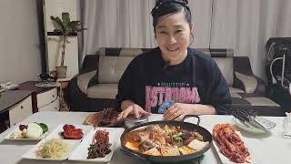 동태탕먹방동태탕만봄 보고싶어도 볼수없는 엄마가 그립다 추울땐 동태탕에 소주🤗 Pollack soup soju koreaneating show mukbang [upl. by Adoree991]