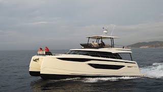 Nouveau PRESTIGE YACHTS M48 catamaran  visite complète avec Moteur Boat [upl. by Nilok515]