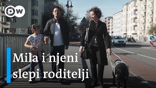 Slepi roditelji  srećna porodica [upl. by Kinnard437]