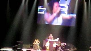 Salt N Pepa  Shoop Live In Hawaii [upl. by Hnilym282]