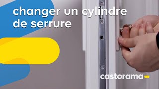 Comment changer un cylindre de serrure  Castorama [upl. by Suivat663]