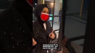 Rozita Che Wan Customer Pertama Ambil Baju Raya [upl. by Zachariah]