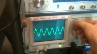 Measuring resonant frequency of simple LC coil circuit [upl. by Rettuc603]