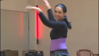 Cours de danse orientale Style Baladi 38  Mouvements [upl. by Aicemaj]