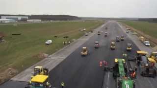 Sanierung der Start und Landebahn am PaderbornLippstadt Airport [upl. by Llenhoj]