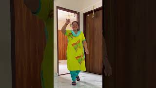 Mummy Chipkali Se Bachaooo 🤣 shorts comedy funny viral [upl. by Cone]