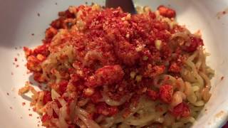 How to Make RAMEN NOODLES WITH CHEETO DUST [upl. by Anaujik]