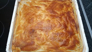 Byrek me Presh  Lakror i Gjyshes  Leek Pie with Cheese [upl. by Ehrsam133]