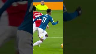 Demarai Gray scores stoppagetime SCREAMER v Arsenal [upl. by Lenaj595]