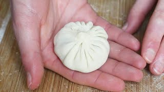 Come chiudere i ravioli cinesi al vapore Xiao Long Bao [upl. by Uohk]