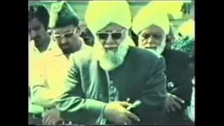 1978 Visit of Hazrat Mirza Nasir Ahmad to England and Deliverance from The Cross Conference [upl. by Tobit]