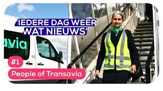 Stewardess Sacha wordt verliefd in Griekenland  People of Transavia  S1  1 [upl. by Wenger816]