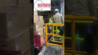 Help loaders unload parcels and irregular goods easily from containersconveyor warehouse loading [upl. by Whitby]