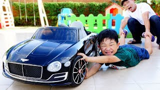 전동차 같이 타면 재미있어요 예준이와 아빠의 벤틀리 자동차 장난감 조립놀이 숨바꼭질 Bentley Power Wheels Car Toy Video for Kids [upl. by Neelyahs]