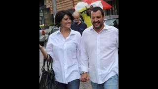 Palinsesti Rai Elisa Isoardi stizzita alle domande su Salvini [upl. by Traci129]