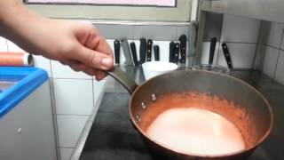 Faire du caramel  Recette de caramel [upl. by Sheree]