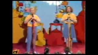 BBC The Singing Kettle 2 1991  episode 1 [upl. by Sydelle584]