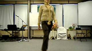 Model Catwalk LESSON 3 Side Pose and Double Turn [upl. by Sisson]