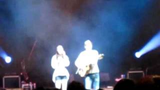 Jason Mraz  Lucky feat eVonne Hsu live in Taipei [upl. by Rothenberg]