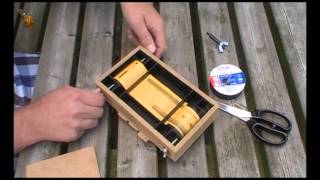 Loading my home made pinhole camera with 120 rollfilm [upl. by Xerxes]