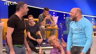 quotJongens ik heb schimmelquot  DE GROTE IMPROVISATIESHOW [upl. by Scopp]