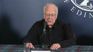 Morre aos 94 anos o físico Peter Higgs ganhador do Nobel  AFP [upl. by Akeenahs]