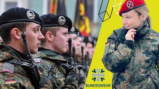 quotGrün ist unser Fallschirmquot german army  German Paratrooper Song [upl. by Inobe]