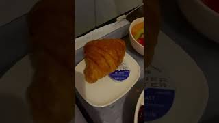 Airplane Breakfast  French Toast option  Delta Airlines JFK to SLC first class [upl. by Noremak]