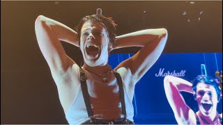 Polygraph Eyes  Yungblud GETS EMOTIONAL Milan 180522 Carroponte [upl. by Ailam43]