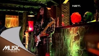 Once Mekel Fest Gugun Gugun Blues Shelter  Musisi Godbless Cover Live at Music Everywhere [upl. by Namyac558]