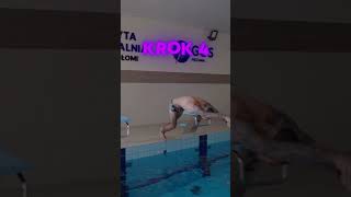 Skacz na GŁÓWKĘ❗👇 short swim swimming viral [upl. by Armstrong]