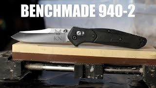 HOW TO WHETSTONE SHARPEN  Benchmade 9402 [upl. by Vaughn]