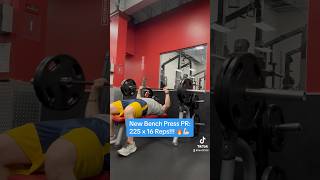 Bench Press 225 x 16 🔥💪🏻 [upl. by Yrolam]