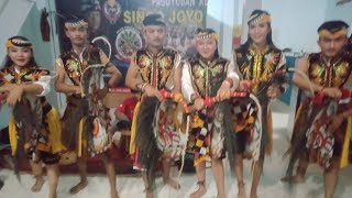 Tarian senterewe garapan gundul pacul jaranan Putro Joyo Manggolo di Ratulangi Bandar Lampung 👍 [upl. by Mullane]