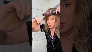 HOT BRUSH BOUNCY BLOWOUT TUTORIAL hair hairtutorial blowout blowouthair blowouttutorial [upl. by Cirdnek]