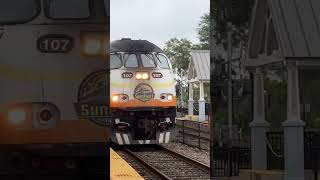 SunRail 107 arrives at winter park with April giving a great hornshow sunrail trainhorn hornshow [upl. by Akili]