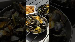 Moules currycoco [upl. by Alcot878]