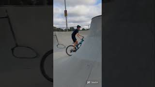 Mtbs arent made for skateparks Very short mtb film mtb skatepark skating mtbjumps [upl. by Lorin]