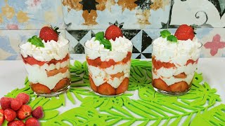 Erdbeeren TIRAMISU Rezept 🍓 Erfrischende Rezept🍓Erdbeeren Tiramisu im GLAS tiramisu [upl. by Ykcir804]